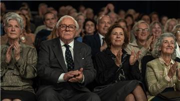 Noch ahnt Nicky Winton (Anthony Hopkins) nicht, was ihn bei „That’s Life“ erwartet.