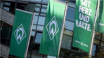 Noch ein Spieler für Werder Bremens Defensive: Isaac Schmidt kommt von Leeds United.
