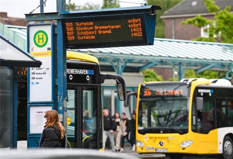 Die Displays der Bremerhaven Bus-Haltestellen funktionieren nicht alle.