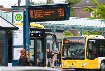 Die Displays der Bremerhaven Bus-Haltestellen funktionieren nicht alle.