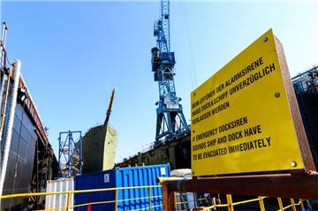 Noch liegt die "Gorch Fock" bei Bredo in Bremerhaven im Dock.

