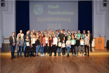 Nordenhams erfolgreichste Sportlerinnen und Sportler des vergangenen Jahres sind gestern Abend in der Friedeburg von der Stadt ausgezeichnet worden.