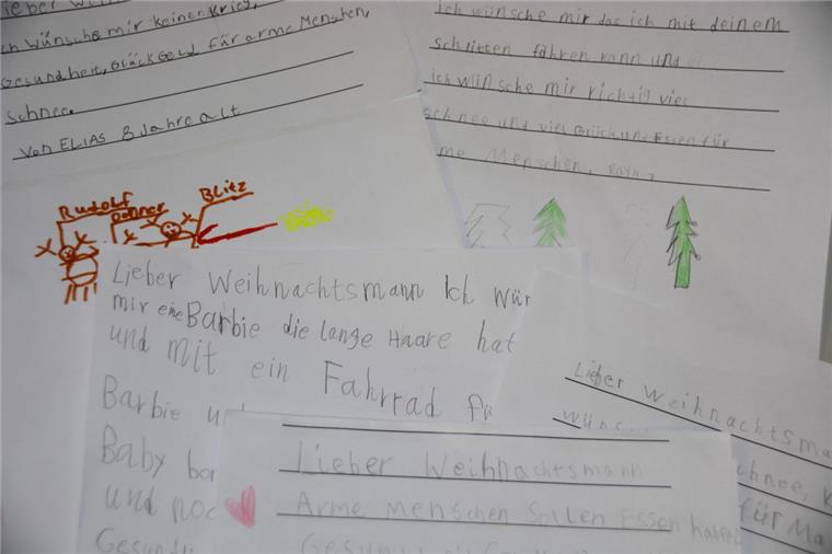 Nordholzer Grundschüler haben Wunschzettel an den Weihnachtsmann geschrieben.