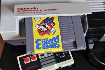 Nostalgiker lieben ihn seit der ersten Stunde: Super Mario.