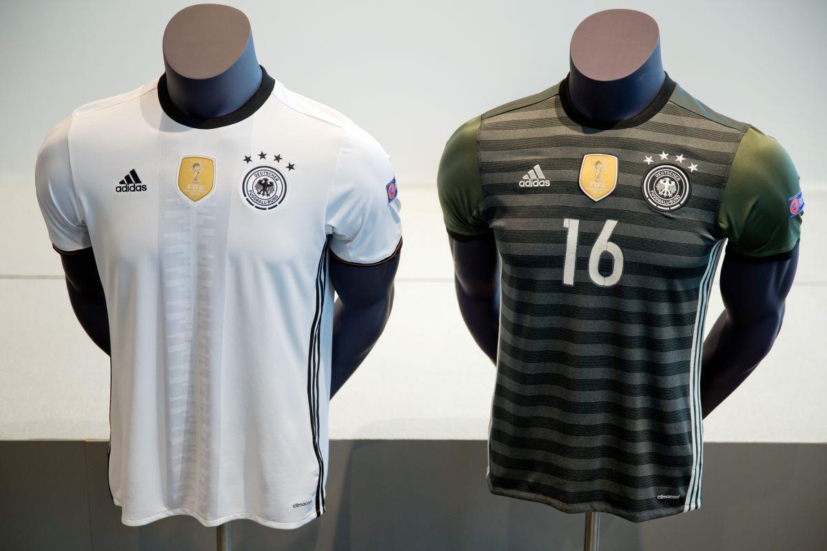 Nur das Auswärtstrikot der deutschen Nationalmannschaft ist bei der EM 2016 gewöhnungsbedürftig.