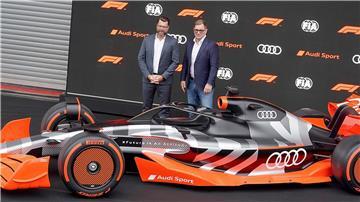 Nur der Audi von damals ist geblieben.