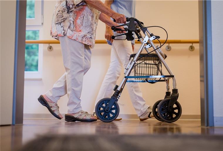 Nur ein Prozent der Bevölkerung lebt in einem Pflegeheim, doch die Bewohner sind von Corona am stärksten betroffen.