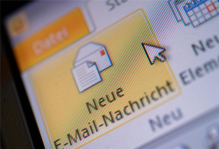 Trotz Social Media: E-Mail-Postfächer haben nicht ausgedient E-Mail-Postfach