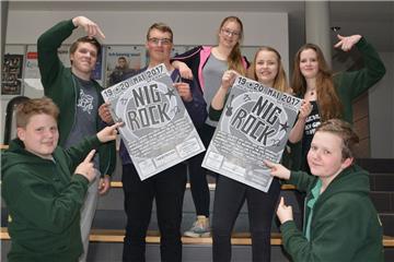 Nur noch wenige Tage bis NIG-Rock. Die NIG-Rock-Teamer rund um Chiara Rupp (Dritte von rechts) sind schon mächtig heiß aufs Festival.