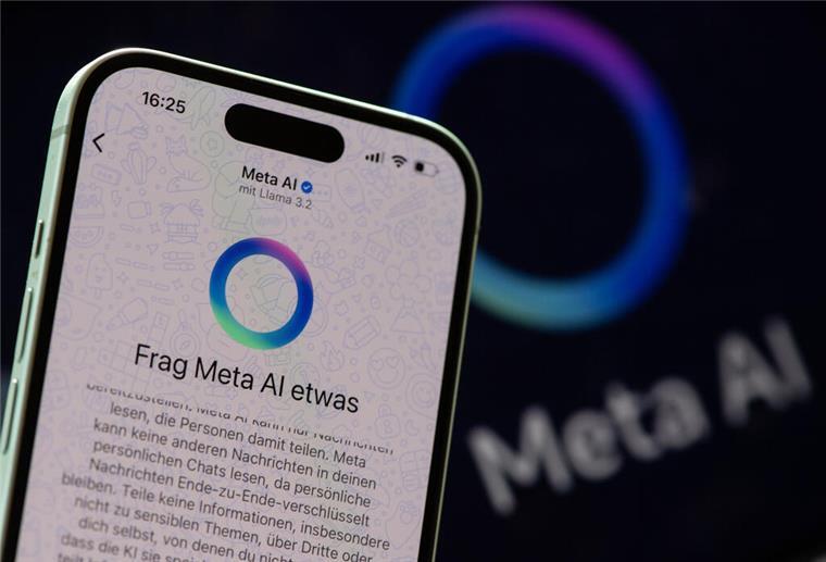 Meta AI wird auf einem Smartphone angezeigt. Lässt sich Meta AI aus WhatsApp entfernen? Die Möglichkeiten gibt es.