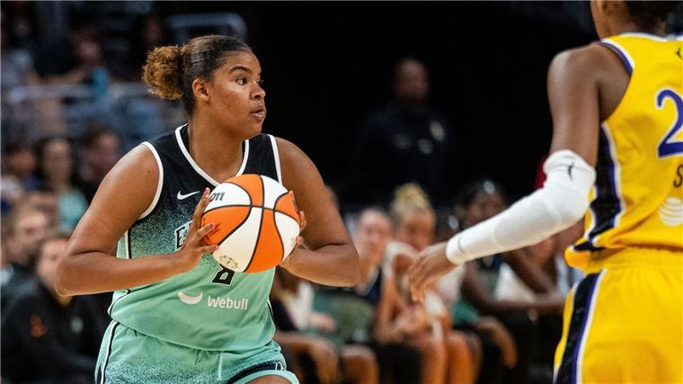 Nach Olympia: Starkes WNBA-Comeback für Fiebich und Sabally Nyara Sabally überzeugte für die New York Liberty im ersten Spiel nach Olympia.