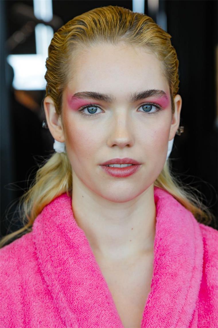 GNTM: Daumen drücken für Caroline Krüger aus Bremerhaven Ob Caroline Krüger aus Bremerhaven am Donnerstagabend den Einzug in die nächste Runde bei Germany `s next Topmodel schafft?