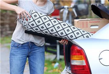Ob Kiste, Stuhl oder Teppich: Die eingeladenen Sachen müssen im Auto gut gesichert werden.