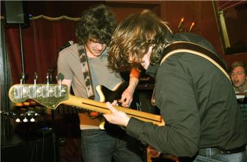 Ob Rock, Blues, Soul oder Afro-Music: In der langen Bandnacht am 24. März gibt es mal wieder einen bunten Musikmix. Den ganzen Abend spielen lokale Bands in den Kneipen der Alten Bürger. Foto: Scheschonka