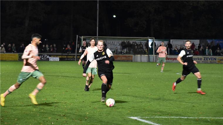 Oberligist Heeslinger SC verkaufte sich am Dienstagabend gegen Werder Bremen teuer.