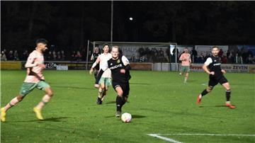 Oberligist Heeslinger SC verkaufte sich am Dienstagabend gegen Werder Bremen teuer.