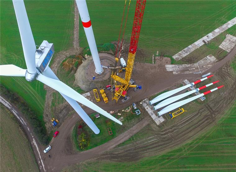 Obwohl das Stadtgebiet 87,3 Quadratkilometer groß ist, kämen nur zwei Flächen infrage, auf denen weitere Anlagen stehen könnten.