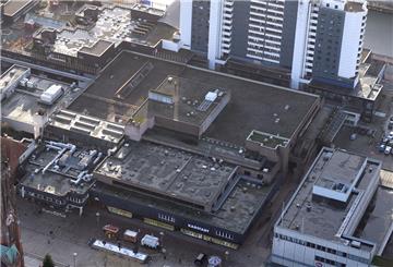 Offenbar schon wieder verkauft: Das Karstadt-Kaufhaus in der Bremerhavener Innenstadt.