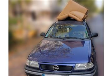 Ohne Sicherung hat ein Autofahrer ein Sofa durch Lehe gefahren.