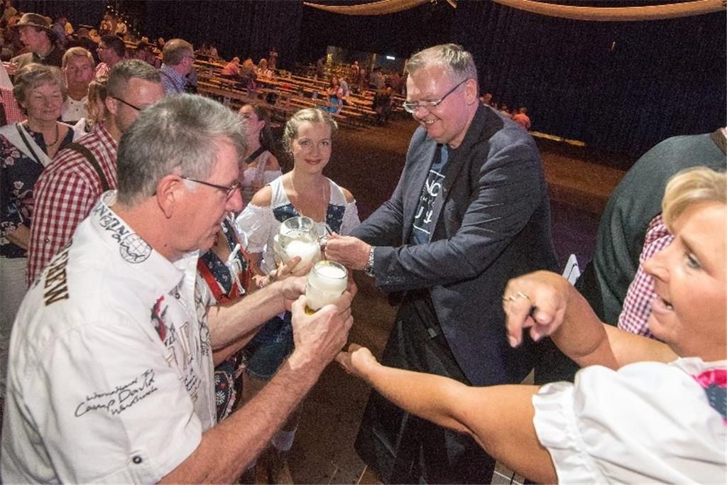 Oktoberfest in der Bremerhavener Stadthalle. Foto: Adebahr