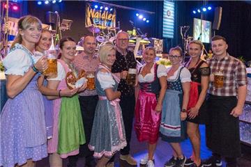 Oktoberfest in der Bremerhavener Stadthalle. Foto: Adebahr