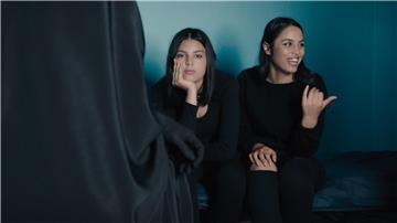 Olfas Töchter werden von Schauspielerinnen verkörpert.