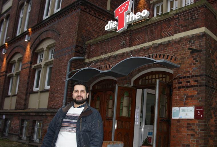 Omar Harb hat Betriebswirtschaftslehre studiert und ist seit 2020 als Berater für die Verbraucherzentrale in Bremerhaven tätig.