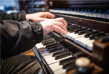 Orgelmusik aus den Epochen Barock, Romantik und Gegenwart ist am Freitag, 18. Februar, ab 19.30 Uhr in der Blexer St.-Hippolyt-Kirche zu hören.