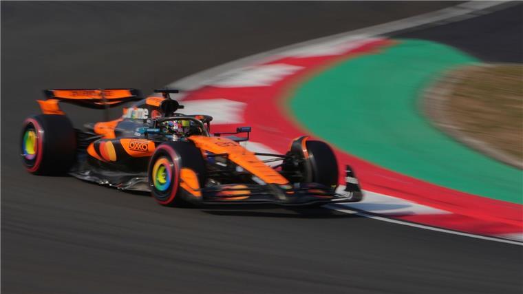 Oscar Piastri schaffte seine Premiere auf der Pole Position.