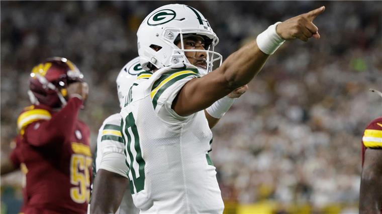 Packers gewinnen auch zweites Spiel in NFL Packers-Quarterback Jordan Love darf jubeln.