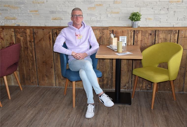 Inhaber der Brasserie in Nordenham ist der Verzweiflung nah Pächter René Kittel-Janßen durfte sein Restaurant/Bistro seit der Eröffnung am 11. Juli 2020 nur für knapp fünf Monate öffnen. Seit November ist es zu.