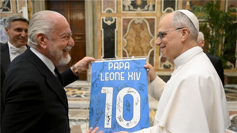 Papst Leo XIV. hat auch den SSC Neapel empfangen. 