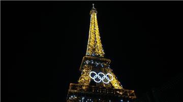 Paris möchte die am Eiffelturm montierten olympischen Ringe dauerhaft in der Stadt behalten (Archivbild).
