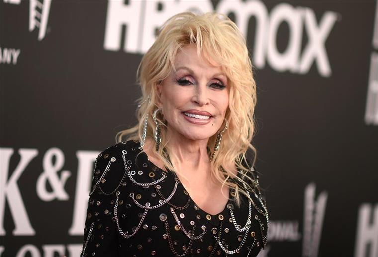 Schwester ruft zu Gebeten für Dolly Parton auf Parton hatte zuletzt immer wieder mit Gesundheitsproblemen zu kämpfen. (Archivbild)