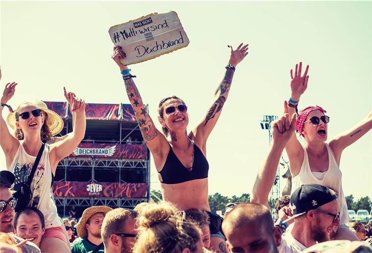 Tickettausch für Deichbrand möglich Party ohne Ende - so sieht es jedes Jahr beim Deichbrand-Festival in Wanhöden aus. Doch in diesem Sommer muss die Sause wegen der Corona-Pandemie ausfallen.
