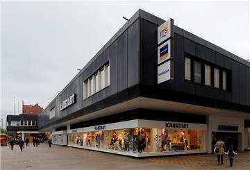 Passt offenbar nicht mehr zum Konzern: Das Karstadt-Kaufhaus in der Fußgängerzone.