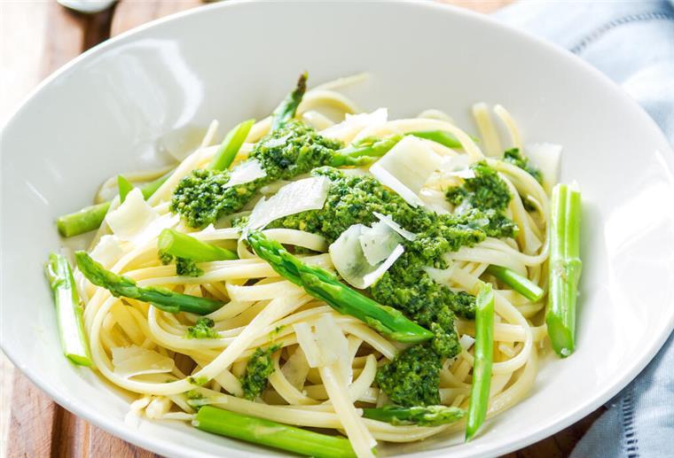 Bald beginnt endlich wieder die Spargelsaison spargel nudel gericht