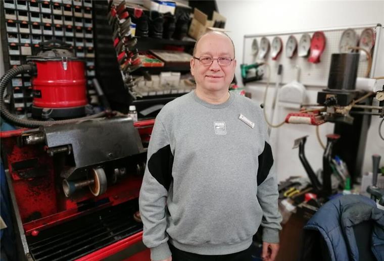 Patrick-Mike Waller ist mit seinem Schlüsseldienst schon seit 22 Jahren vor Ort. Nun muss er bis zum 31. März ausgezogen sein.