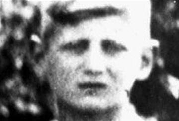 Paul Dieroff kommt am 30. November 1928 in Badenstedt auf die Welt. Sein Leben endet am 15. Dezember 1944 im KZ.