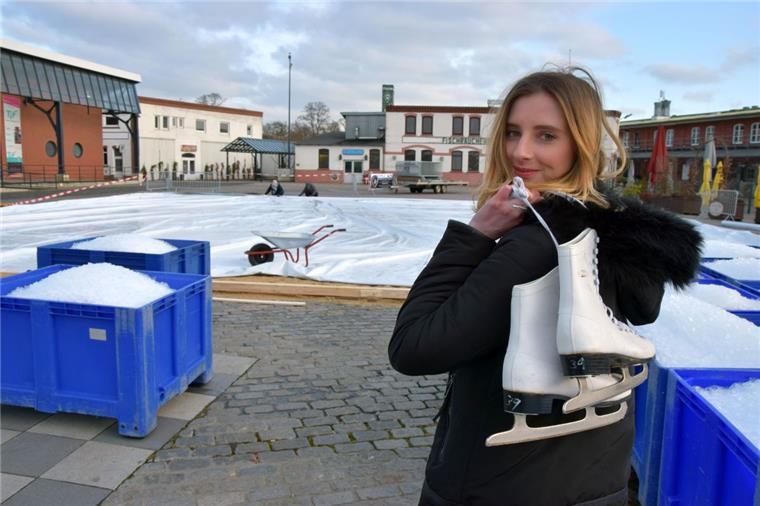 Schlittschuhbahn im Schaufenster Fischereihafen: Eröffnung verschoben Pauline von Zelewski ist bereit für jede Menge Winterspaß. Doch die Eröffnung der Eisbahn musste verschoben werden.
