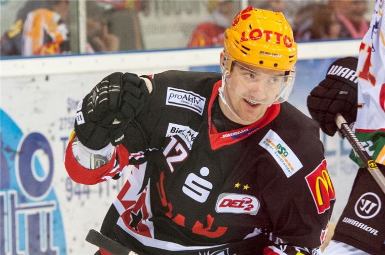 Pawel Dronia mit Nationalmannschaft erfolgreich Pawel Dronia von den Fischtown Pinguins. Foto Adebahr