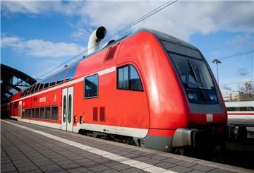 Pendler aufgepasst! Die Bahn erneuert Gleise und Brücken. Zwischen Bremen und Bremerhaven bleibt nur ein Gleis offen – Ersatzbusse sollen aushelfen!