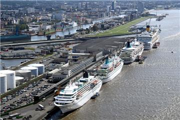 Per Kreuzfahrtschiff kommen jährlich unzählige Touristen nach Bremerhaven.