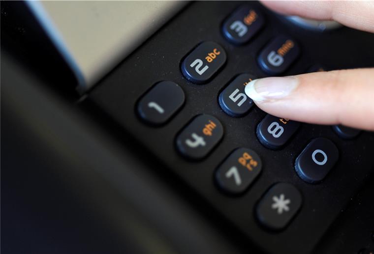 Perfide Masche: Betrüger forderten am Telefon 250.000 Euro von einer Seniorin als Kaution. 
