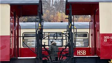 Personalengpass zwingt Harzer Schmalspurbahnen noch im August zu Fahrplananpassungen. (Archivfoto)