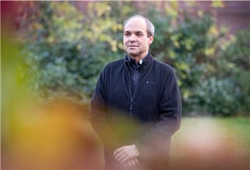 Pfarrer Marcus Scheiermann von der Heiligen Herz-Jesu-Kirche in Bremerhaven würde einem gleichgeschlechtlichen Paar den Segen nicht verweigern.