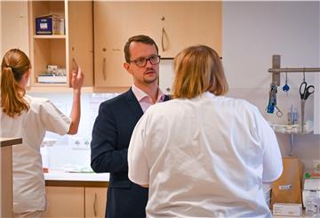 Pflegedirektor Witiko Nickel aus dem Klinikum Reinkenheide hat sich gewundert, dass die Pflegekräfte in den Krankenhäusern den Bonus nicht bekommen.