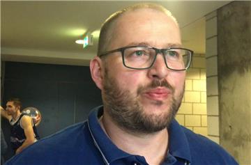 Physiotherapeut Nils Minkwitz ist nach dem Abstieg der Eisbären Bremerhaven enttäuscht.