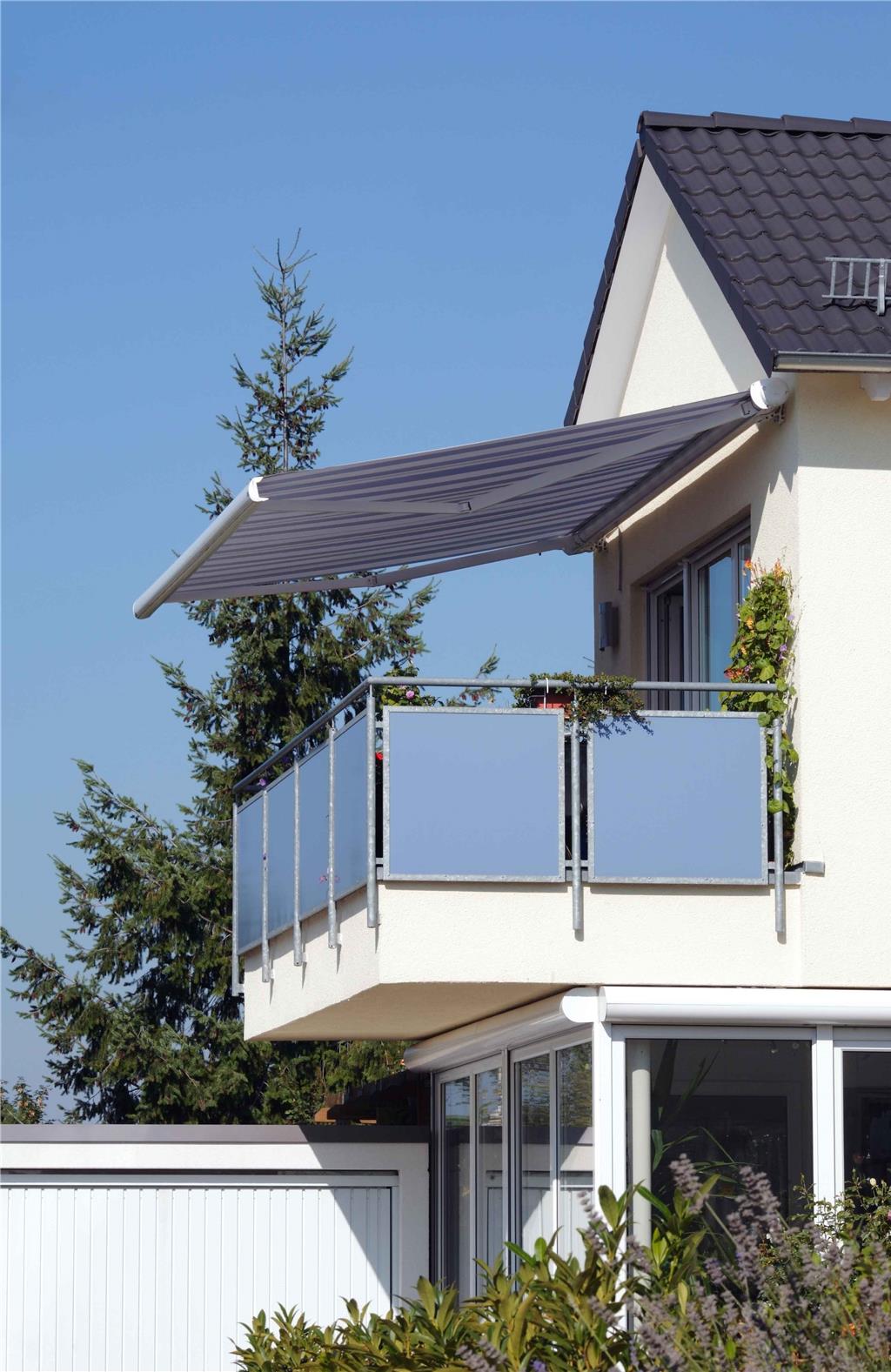 Markise über Balkon