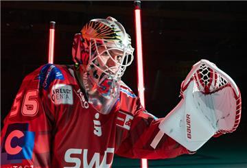 Pinguins-Keeper Maximilian Franzreb freut sich schon auf den Saisonstart.